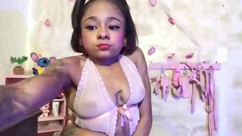 Lauren online show from 01/19/25, 03:50