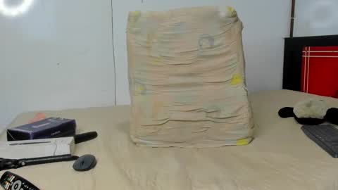 lauren_mark_ online show from 10/20/25, 09:04