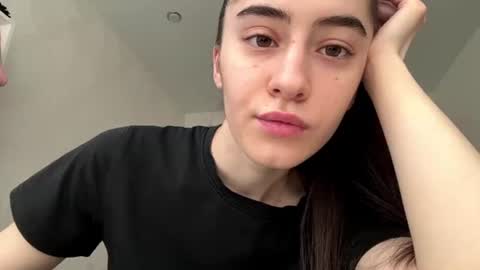Snapshot of laurenadupuy chatting on 07/27/26, 02:24 laurenadupuy online show from 07/27/26, 02:24