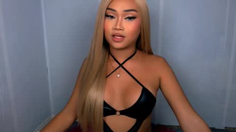 chloe3 online show from 10/12/25, 05:23