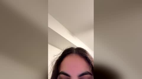 Snapshot of laurenivy chatting on 04/01/26, 04:24 laurenivy online show from 04/01/26, 04:24