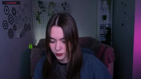 Snapshot of laurenmurrr chatting on 04/05/26, 01:19 Laure online show from 04/05/26, 01:19