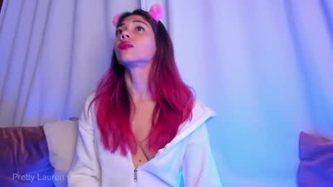 Lauren online show from 10/28/25, 02:59