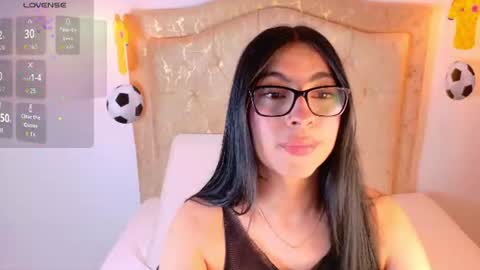 laurenn_smitth online show from 06/13/26, 12:47