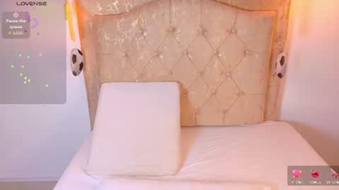 laurenn_smitth online show from 06/15/26, 01:35