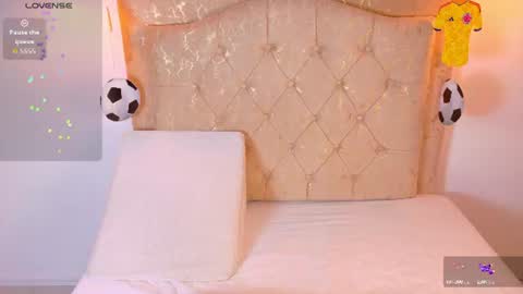 laurenn_smitth online show from 06/17/26, 12:40