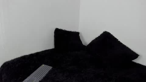 laurensmith9 online show from 10/08/25, 12:47