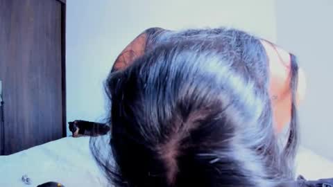 Lucie  online show from 11/25/25, 09:48