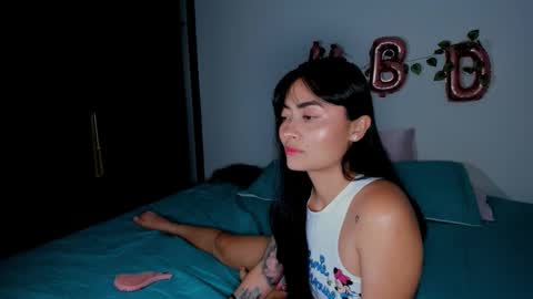 Lucie  online show from 12/21/25, 09:11