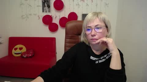 Snapshot of laurenwishy chatting on 01/16/26, 01:04 Lauren online show from 01/16/26, 01:04