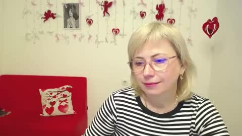 Snapshot of laurenwishy chatting on 02/01/26, 06:01 Lauren online show from 02/01/26, 06:01