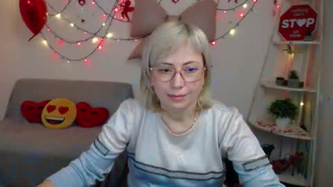 Snapshot of laurenwishy chatting on 02/10/26, 07:40 Lauren online show from 02/10/26, 07:40