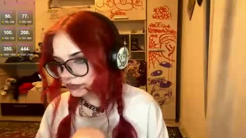 Snapshot of laurettecipro chatting on 06/03/26, 10:48 Eva online show from 06/03/26, 10:48