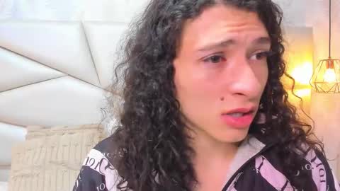 Laurent online show from 11/26/25, 11:11