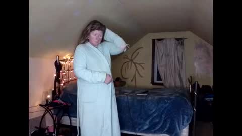 Snapshot of laureybabe44 chatting on 01/08/25, 10:58 Lauren online show from 01/08/25, 10:58