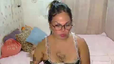 Snapshot of laurice_hooter69 chatting on 07/12/26, 12:07 Dallas Hooter Edmonson online show from 07/12/26, 12:07