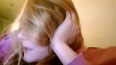 Snapshot of lauriehotxxx chatting on 01/12/26, 07:19 lauriehotxxx online show from 01/12/26, 07:19