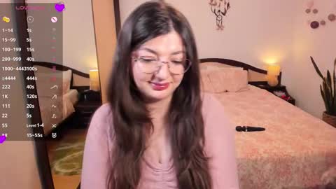 Snapshot of laurielay chatting on 03/17/26, 01:36 Laurie online show from 03/17/26, 01:36