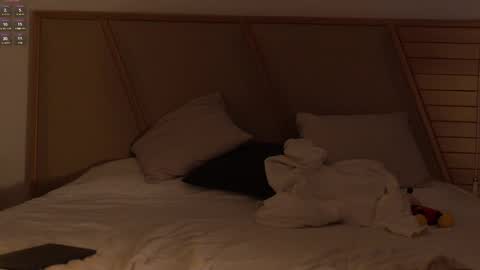 Snapshot of laurita_4 chatting on 04/01/26, 01:41 laurita_4 online show from 04/01/26, 01:41