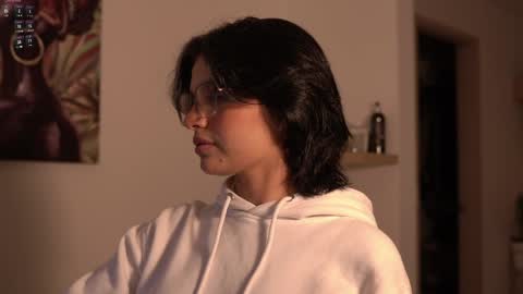 Snapshot of laurita_4 chatting on 04/04/26, 06:49 laurita_4 online show from 04/04/26, 06:49
