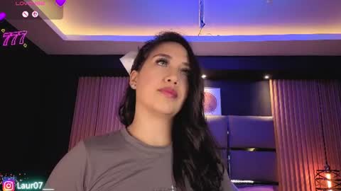 Lau Roberts online show from 06/19/26, 03:44