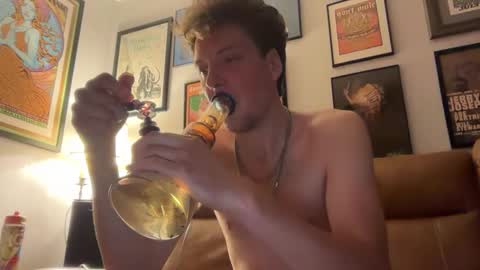 Snapshot of lausfavorite chatting on 10/22/25, 04:13 lausfavorite online show from 10/22/25, 04:13