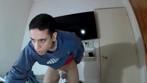 Snapshot of lauti_twink chatting on 09/22/25, 06:59 Lautaro online show from 09/22/25, 06:59