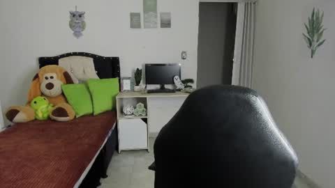 Snapshot of lauu7 chatting on 07/03/26, 12:17 lauu7 online show from 07/03/26, 12:17