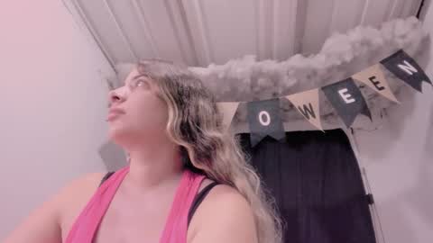 Lauu G online show from 10/23/25, 09:19