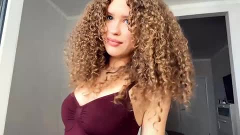 Snapshot of lavadahazeltine chatting on 05/30/26, 09:50 Elin online show from 05/30/26, 09:50