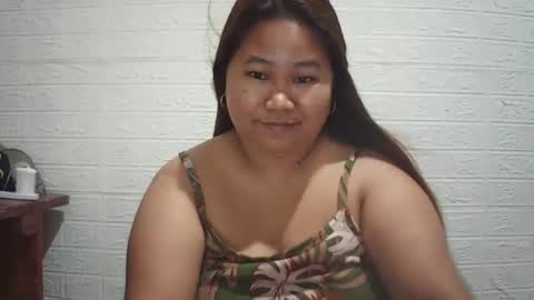 Snapshot of lavalyn214 chatting on 05/11/26, 04:48 lavalyn214 online show from 05/11/26, 04:48