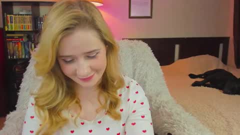 Lav online show from 09/19/25, 07:47