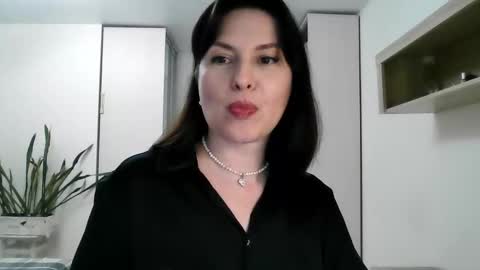 Diana  online show from 09/09/25, 05:45