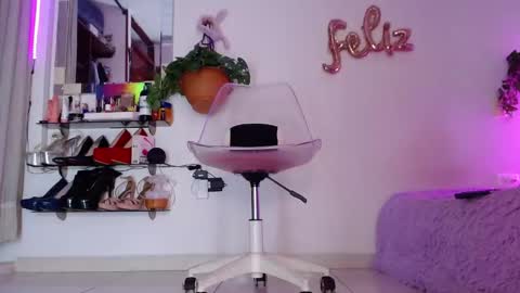 Cristina online show from 10/12/25, 12:09