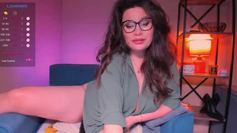 Snapshot of laverna_black chatting on 03/10/25, 02:50 Laverna online show from 03/10/25, 02:50