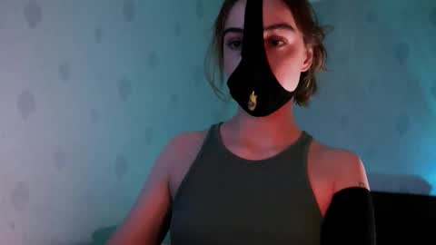 Snapshot of lavinda_lin chatting on 09/21/25, 01:13 Lavinda online show from 09/21/25, 01:13