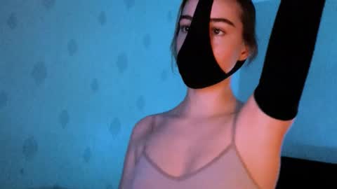 Snapshot of lavinda_lin chatting on 10/14/25, 02:07 Lavinda online show from 10/14/25, 02:07