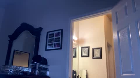 Snapshot of lavishly69 chatting on 09/30/25, 01:10 Brownsugar69 online show from 09/30/25, 01:10