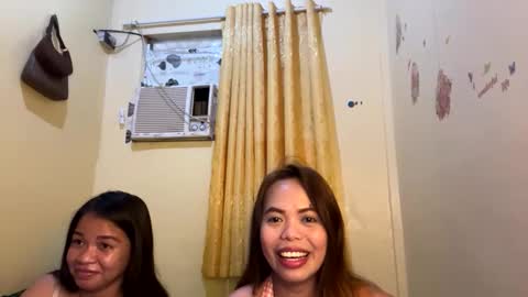 Snapshot of lavvenderr chatting on 02/14/26, 05:37 lavvenderr online show from 02/14/26, 05:37