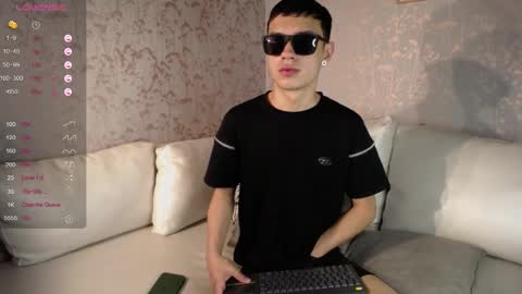 Snapshot of lawford_mike chatting on 12/30/24, 04:29 Mike online show from 12/30/24, 04:29