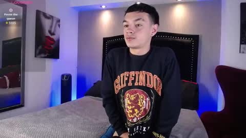 Snapshot of lawford_mike chatting on 09/19/25, 02:07 Mike online show from 09/19/25, 02:07