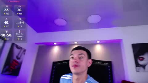 Snapshot of lawford_mike chatting on 09/25/25, 02:10 Mike online show from 09/25/25, 02:10