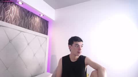 Snapshot of lawford_mike chatting on 09/28/25, 02:22 Mike online show from 09/28/25, 02:22