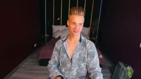 Lawrence online show from 09/21/25, 04:47