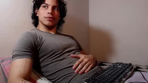Snapshot of lax777_ chatting on 04/20/26, 05:21 ZAmbrano online show from 04/20/26, 05:21