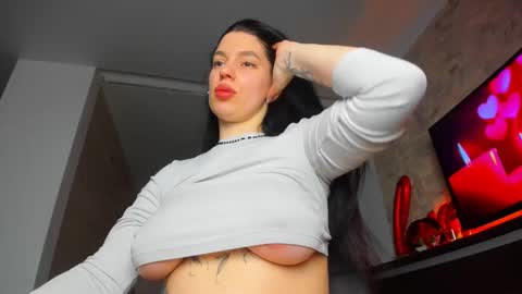 LayaMoon online show from 01/27/25, 10:06