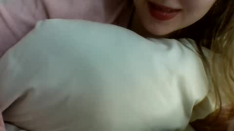 layannalea online show from 01/08/25, 11:30