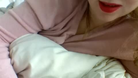 layannalea online show from 01/10/25, 11:29