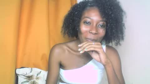 Snapshot of layannek chatting on 10/01/25, 05:19 layannek online show from 10/01/25, 05:19