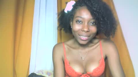 Snapshot of layannek chatting on 10/05/25, 10:18 layannek online show from 10/05/25, 10:18